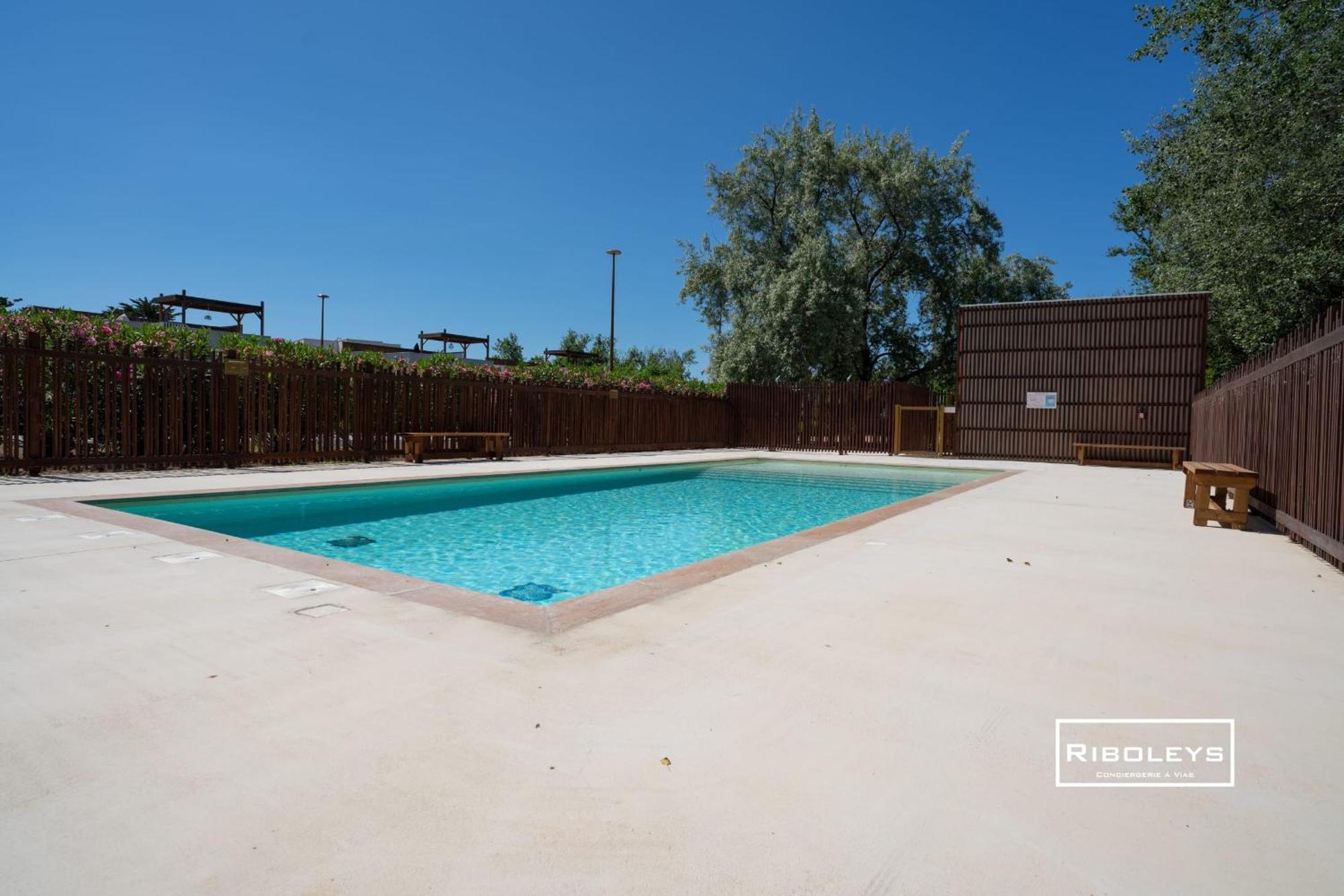 T4 Climatise Avec Piscine A 400M De La Mer Vias Zewnętrze zdjęcie